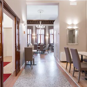 Palazzo Martinelli Dolfin 3* Венеция